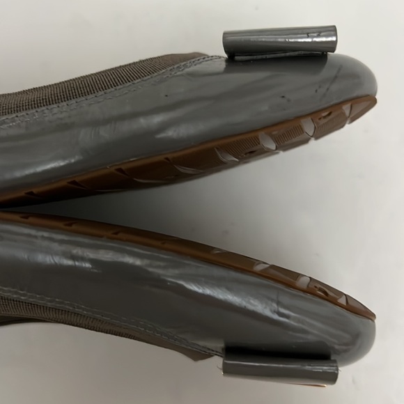 Kate Spade Tock Bow Ballet Flats in Lite Grey Patent Leather Women’s Size 7.5 - Picture 12 of 16